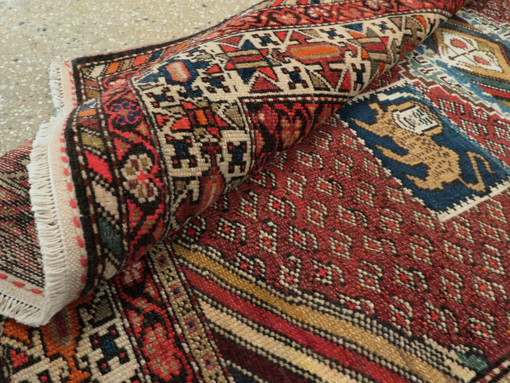 Antique Persian Pictorial Malayer Accent Rug, No.27798 - Gsblank