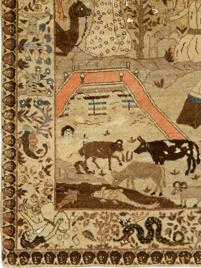 Antique Persian Pictorial Tabriz Rug, No.27817 - Gsblank