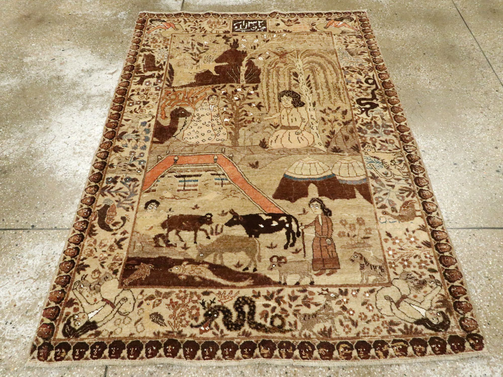Antique Persian Pictorial Tabriz Rug, No.27817 - Gsblank