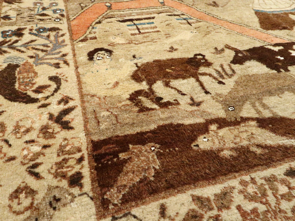 Antique Persian Pictorial Tabriz Rug, No.27817 - Gsblank