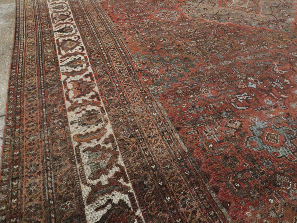 Antique Persian Shiraz Carpet, No.27830 - Gsblank