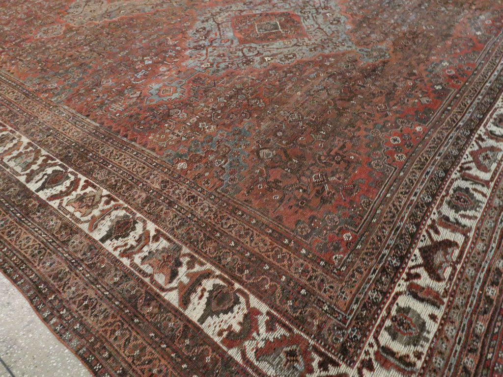 Antique Persian Shiraz Carpet, No.27830 - Gsblank