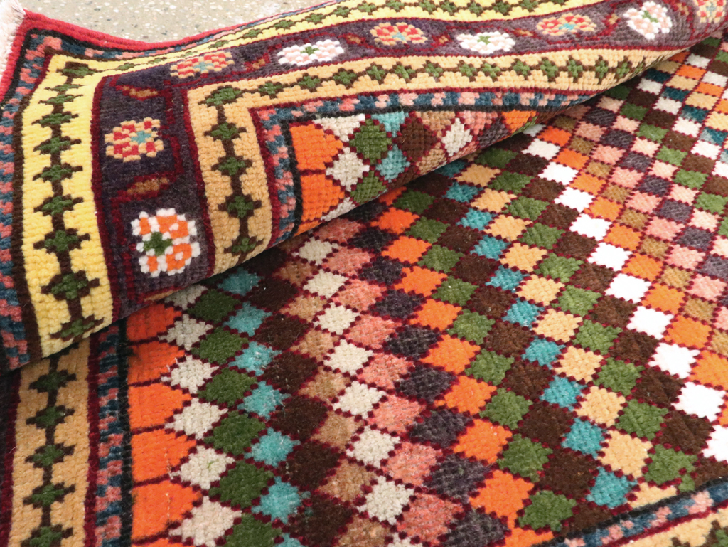 Vintage Persian Mahal Small Runner, No.27870 - Gsblank