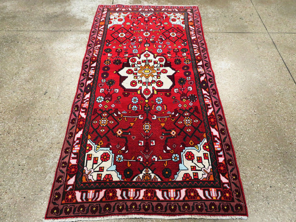 Vintage Persian Hamdan Rug, No.27880 - Gsblank