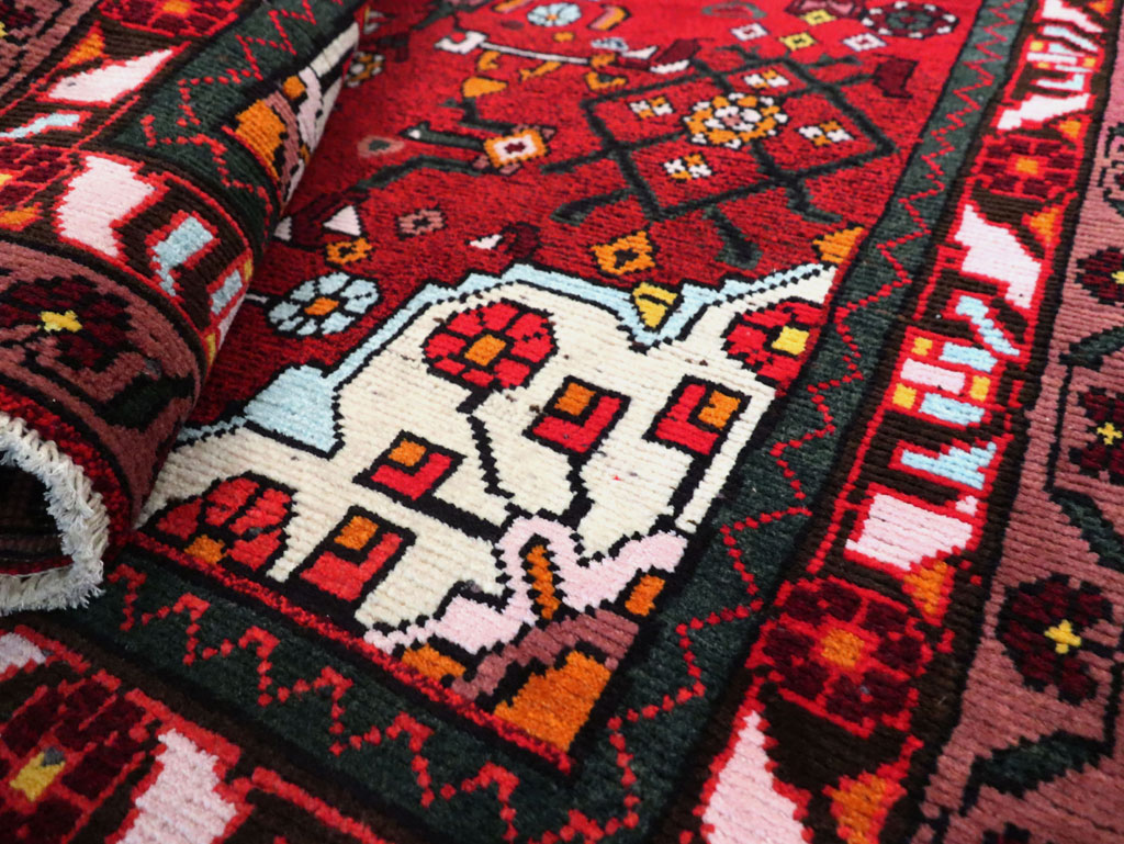 Vintage Persian Hamdan Rug, No.27880 - Gsblank