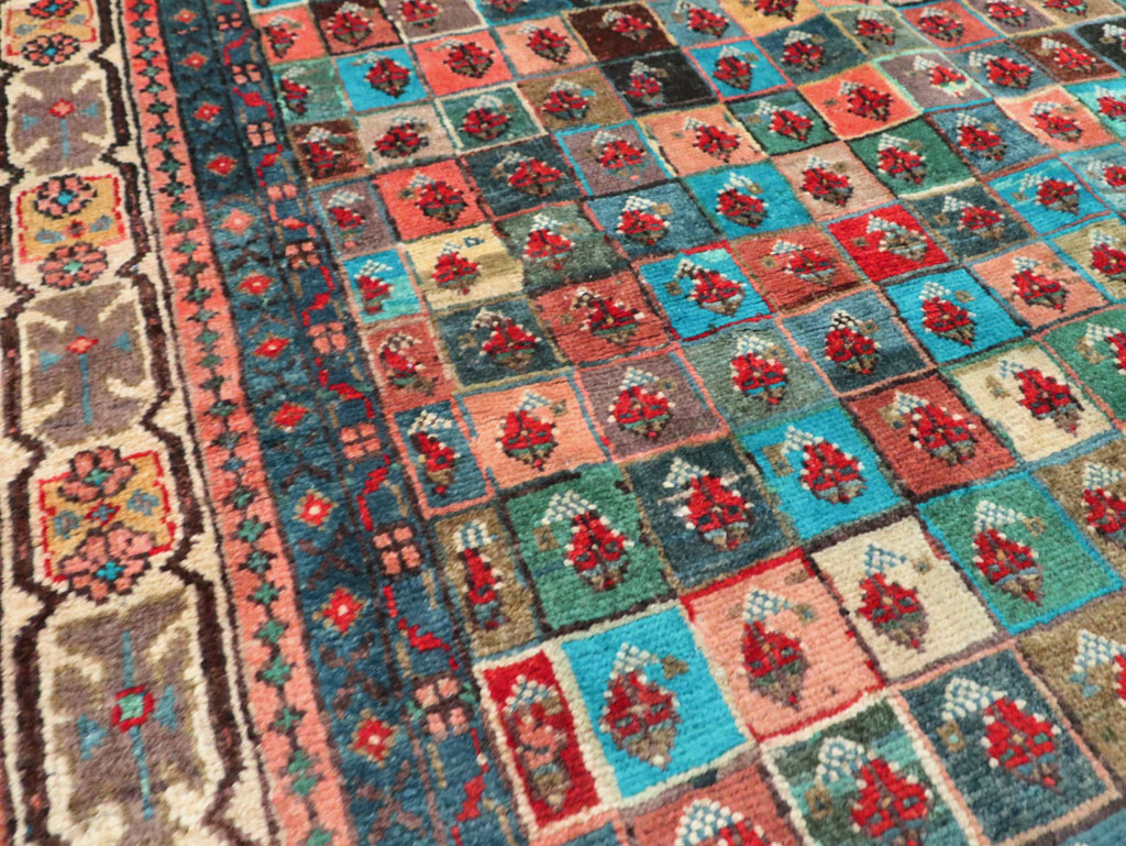 Vintage Persian Mahal Rug, No.27916 - Gsblank
