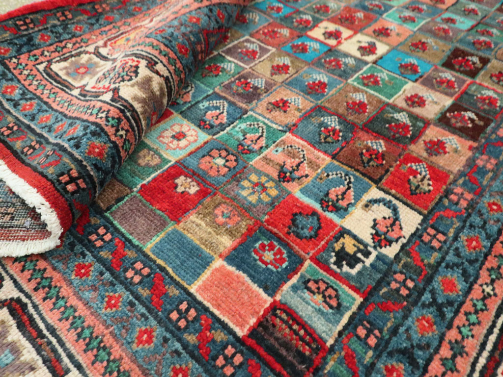 Vintage Persian Mahal Rug, No.27916 - Gsblank