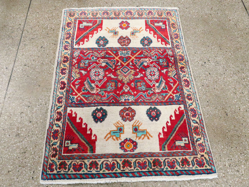 Vintage Persian Mahal Rug, No.27917 - Gsblank