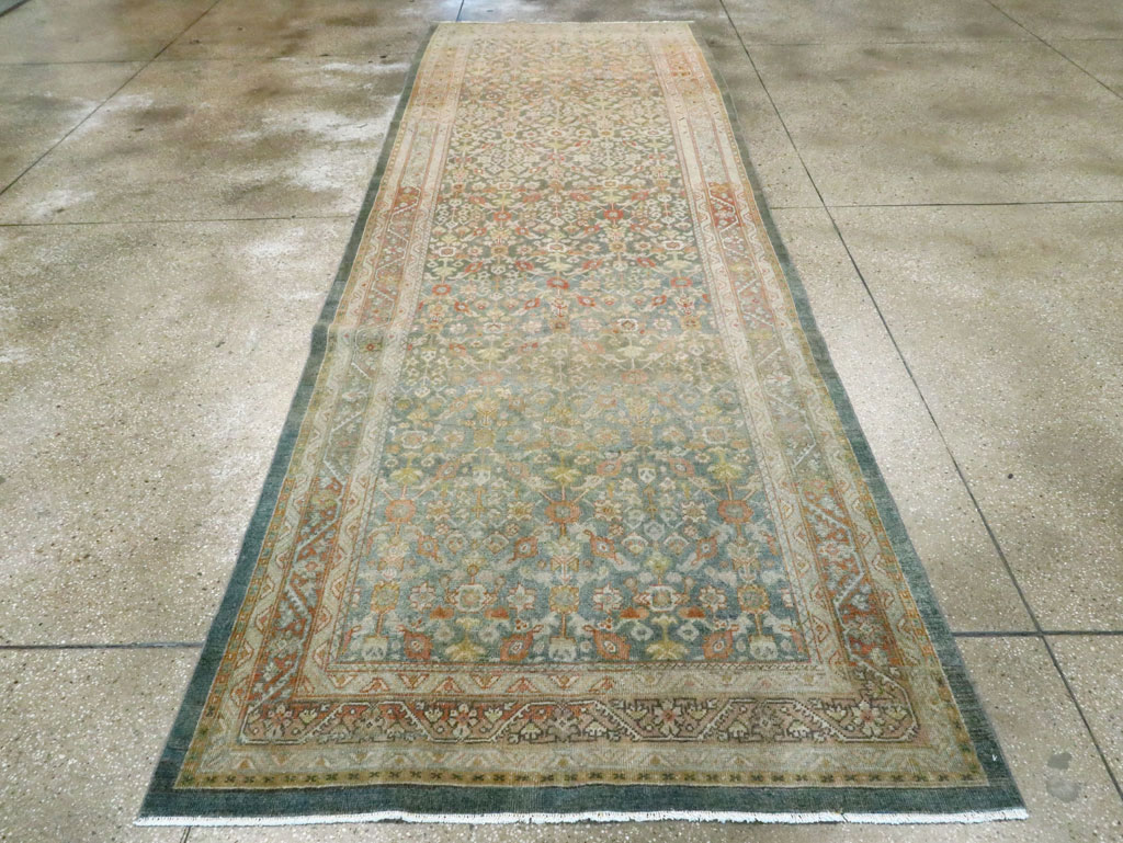 Antique Persian Mahal Gallery Carpet, No.27920 - Gsblank