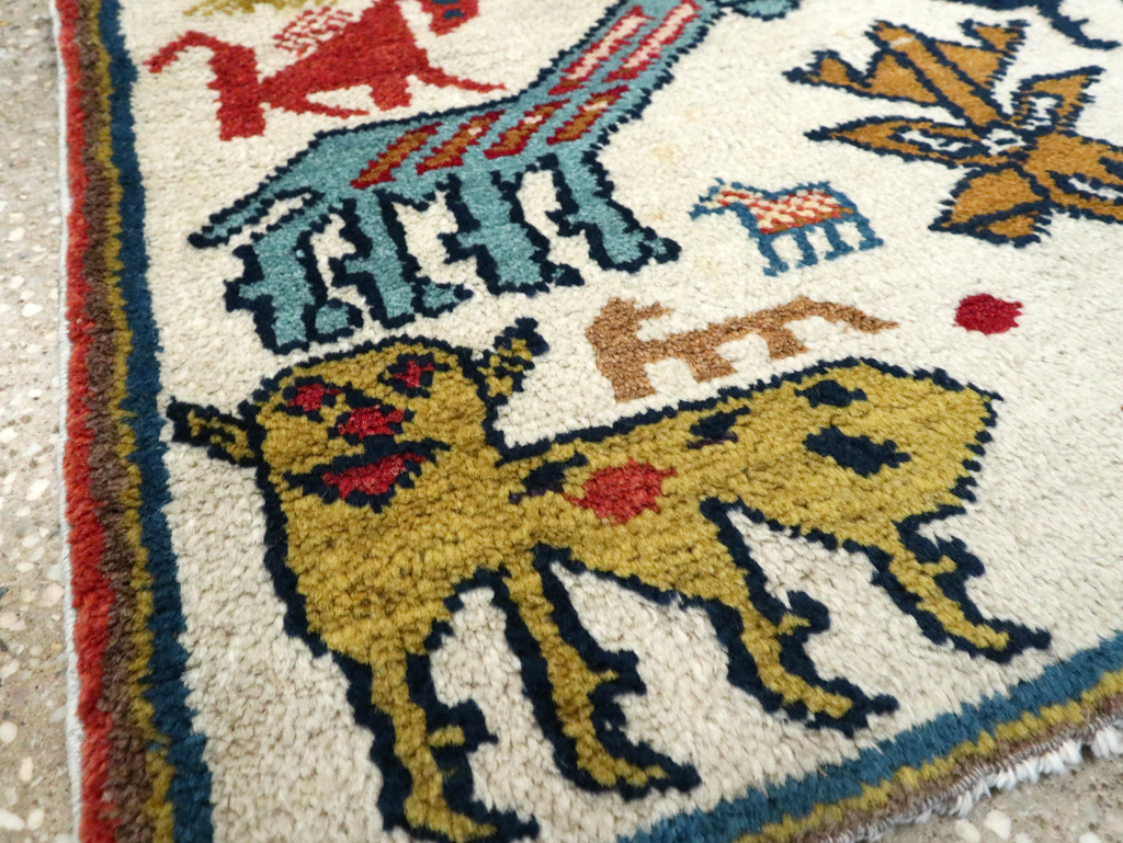 Vintage Turkish Anatolian Pictorial Rug, No.27940 - Gsblank