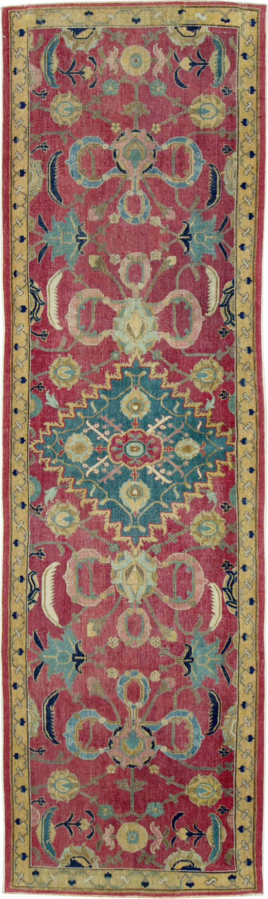 Antique Persian Isfahan Runner, No.27969 - Gsblank