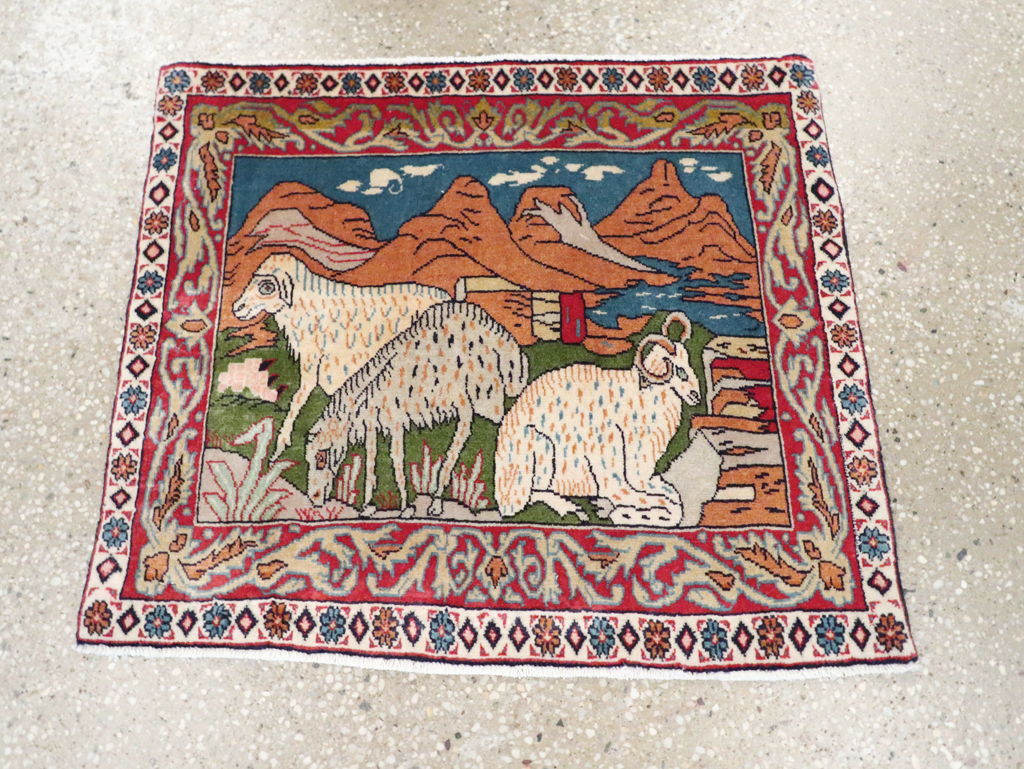 Vintage Persian Sarouk Rug, No.27988 - Gsblank