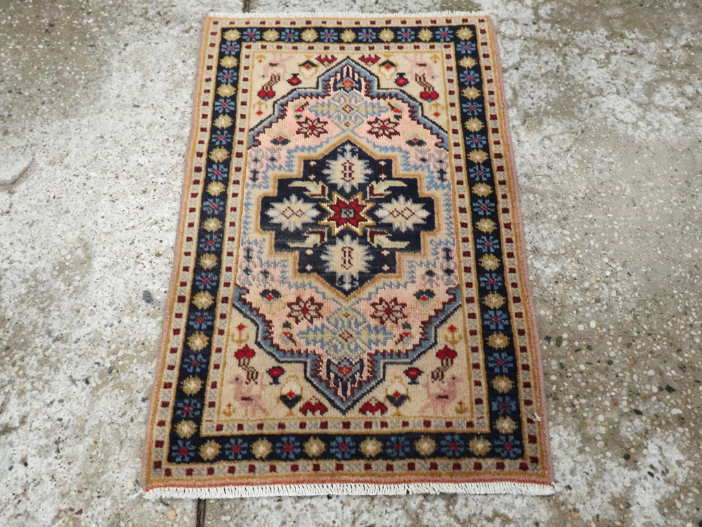 Vintage Persian Ardabil Rug (Pair: 1 of 2), No.27998 - Gsblank