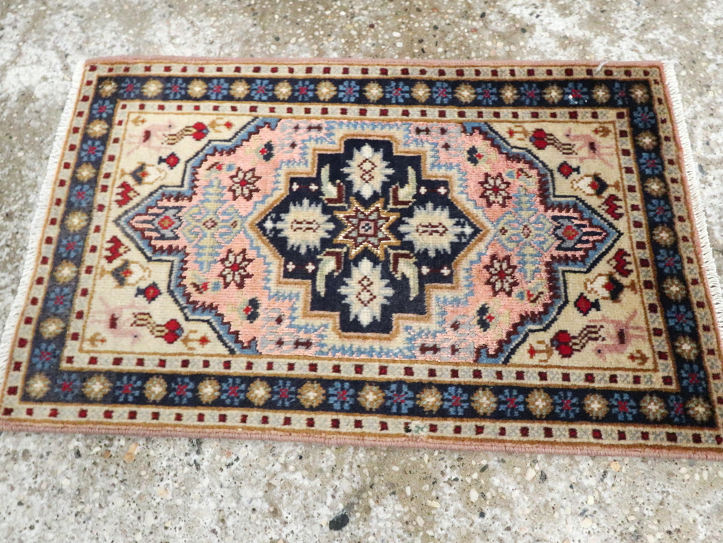 Vintage Persian Ardabil Rug (Pair: 2 of 2), No.27999 - Gsblank