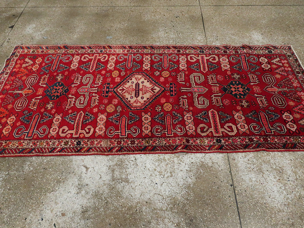 Vintage Persian Ardebil Rug, No.28000 - Gsblank
