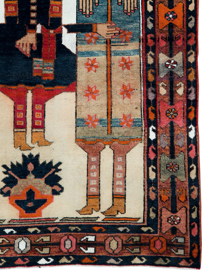 Vintage Persian Pictorial Bakhtiari Gallery Carpet, No.28005 - Gsblank