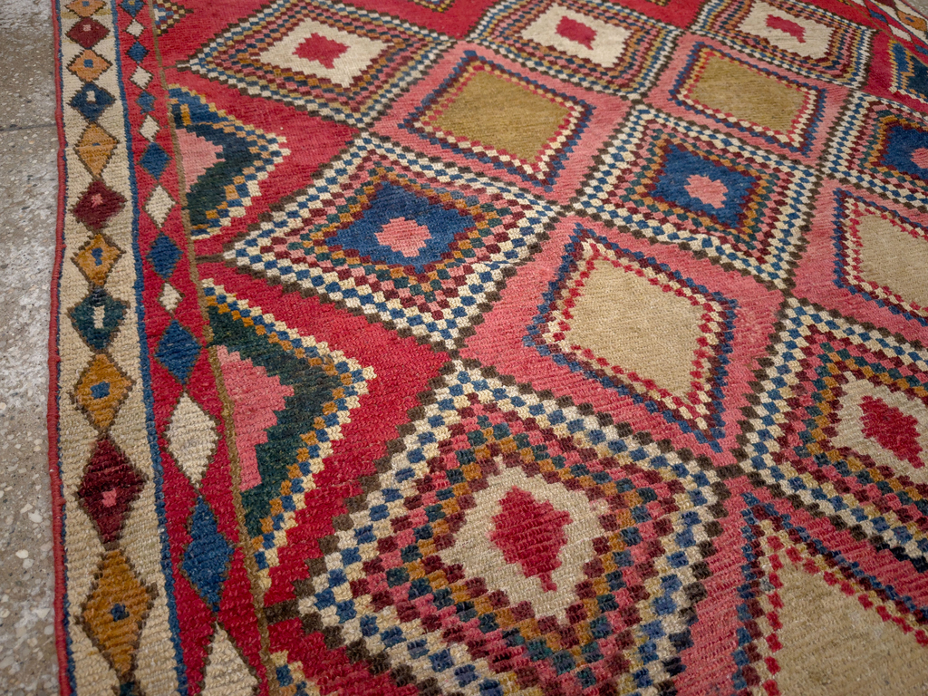 Antique Persian Gabbeh Accent Rug, No.28011 - Gsblank