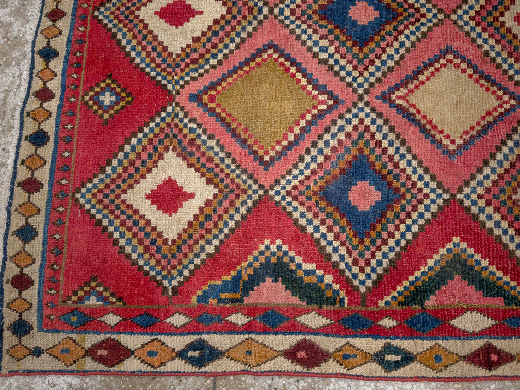 Antique Persian Gabbeh Accent Rug, No.28011 - Gsblank