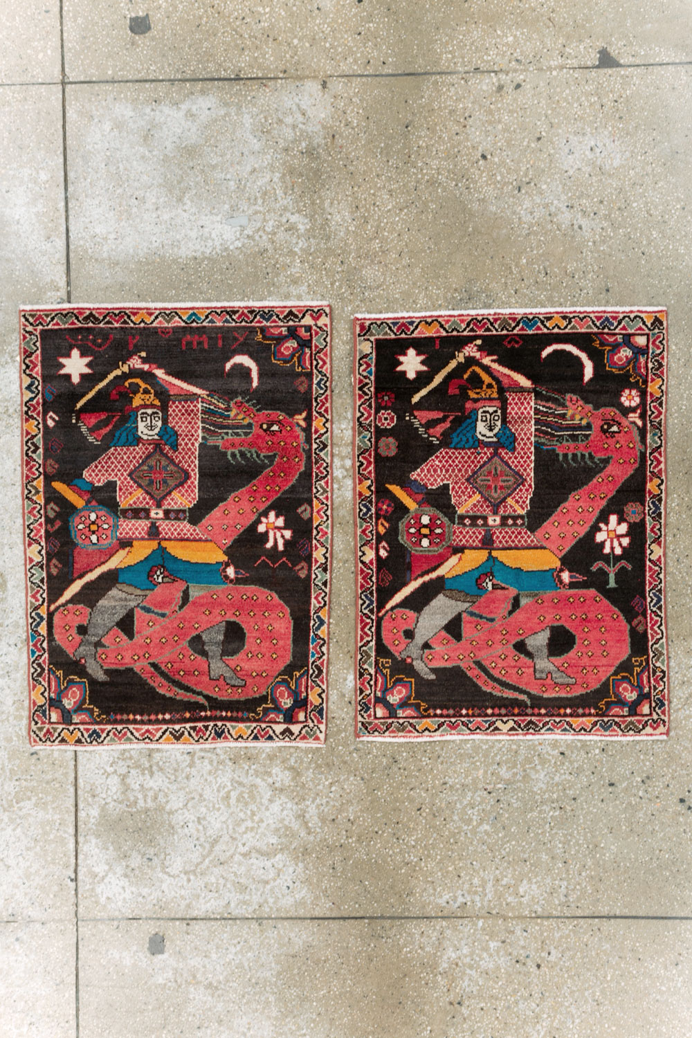 Vintage Persian Hamadan Pictorial Rug (Pair: 2 of 2), No.28018 - Gsblank