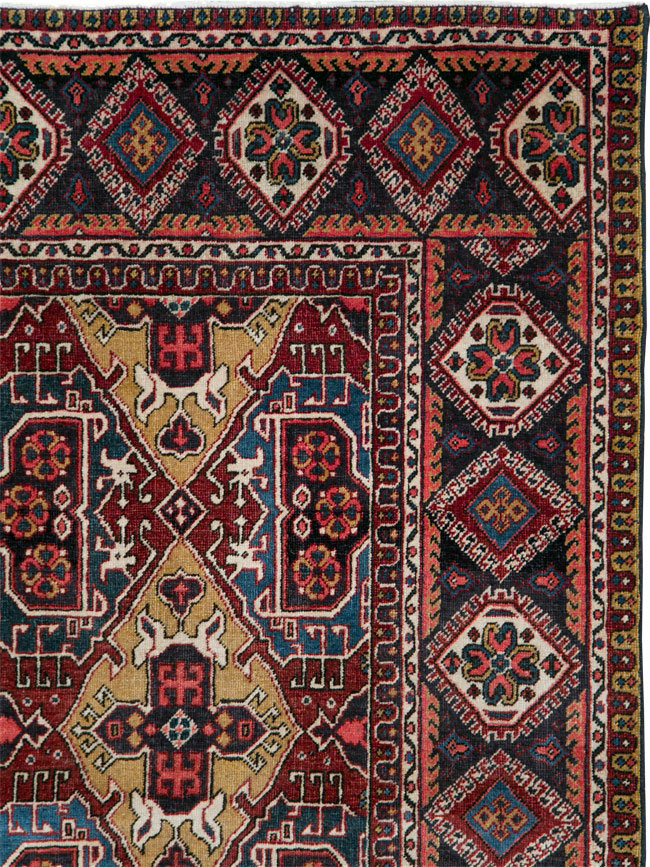 Vintage Persian Heriz Carpet, No.28022 - Gsblank