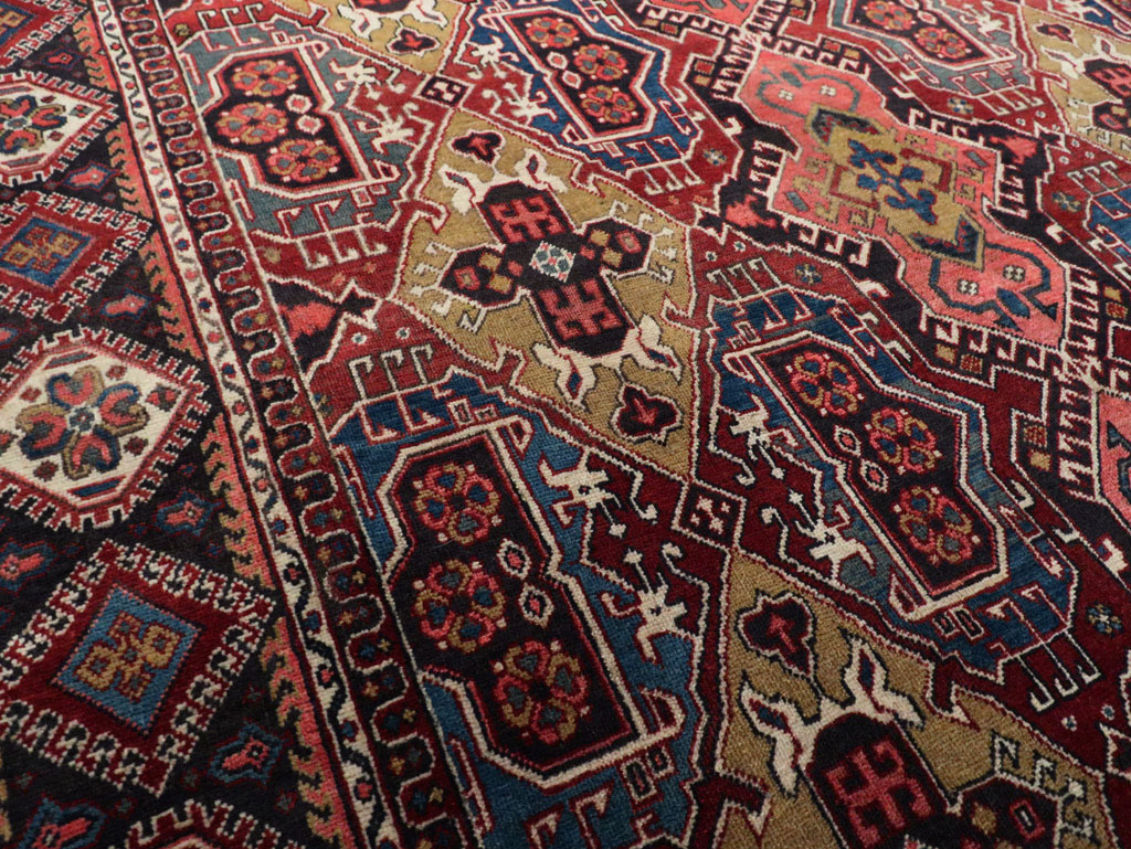 Vintage Persian Heriz Carpet, No.28022 - Gsblank