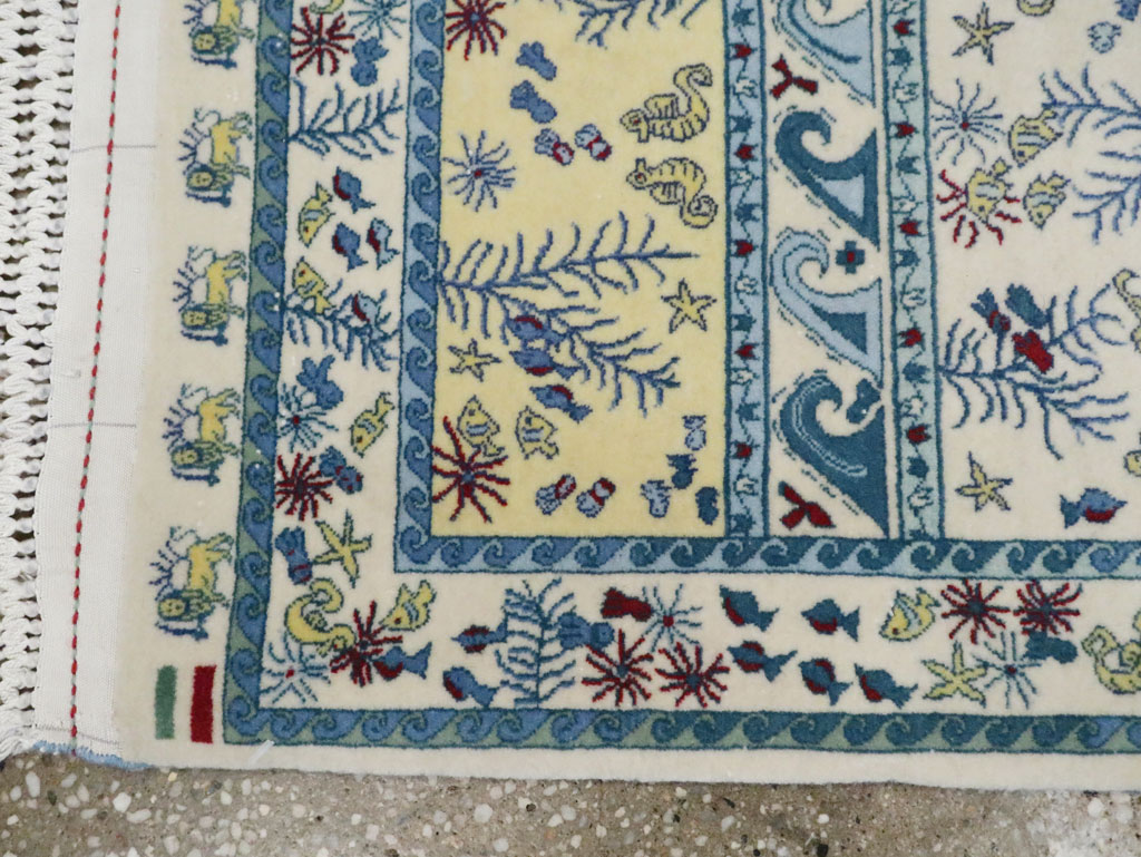 Vintage Persian Isfahan Pictorial Throw Rug (Pair: 2 of 2), No.28024 - Gsblank