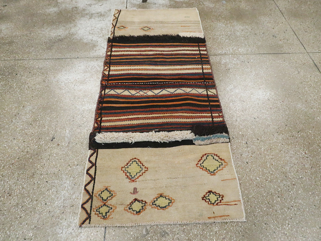 Vintage Persian Flatweave Kilim Small Runner, No.28037 - Gsblank