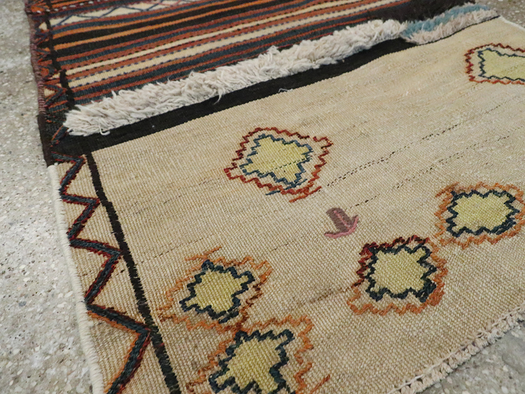 Vintage Persian Flatweave Kilim Small Runner, No.28037 - Gsblank