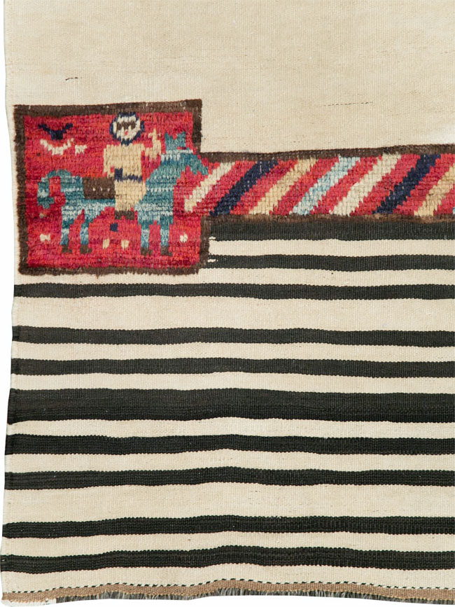 Mid-20th Century Persian Pictorial Kilim, No.28051 - Gsblank