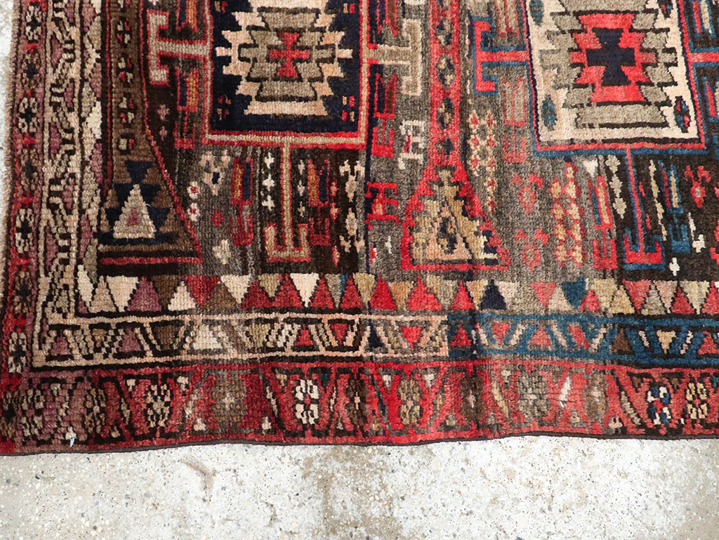 Vintage Northwest Persian Rug, No.28069 - Gsblank