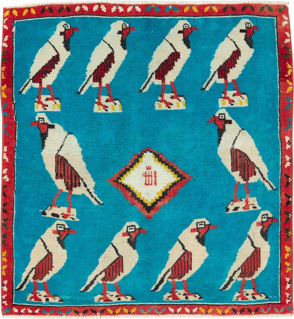 Vintage Persian Shiraz Pictorial Rug, No.28080 - Gsblank