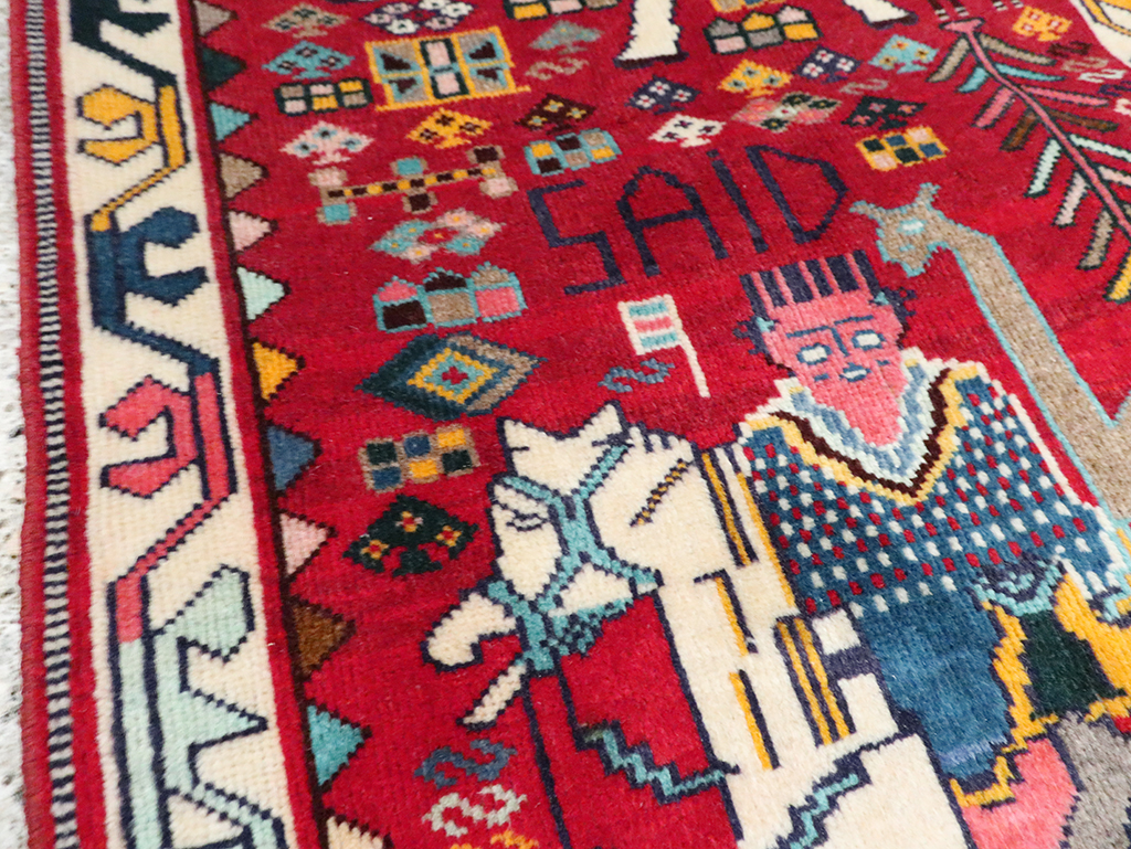 Vintage Pictorial Shiraz Rug, No.28082 - Gsblank