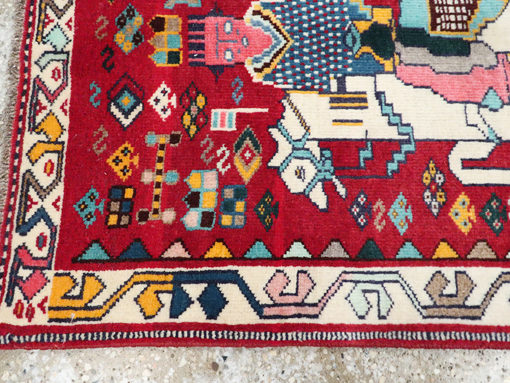 Vintage Pictorial Shiraz Rug, No.28082 - Gsblank