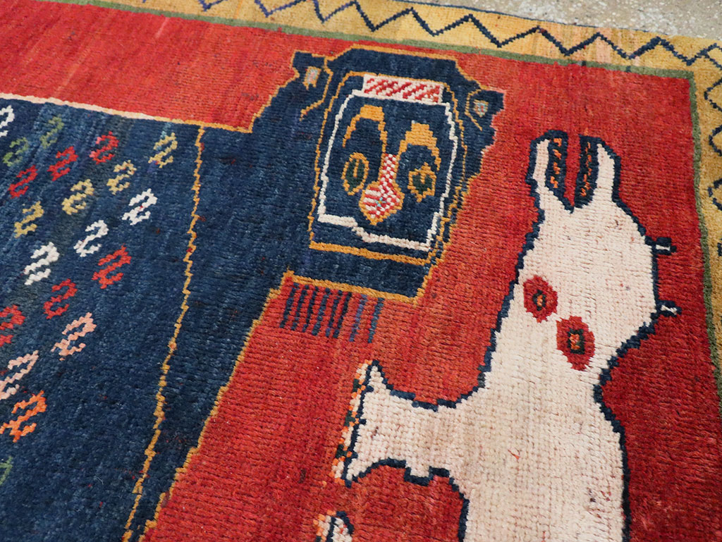 Vintage Pictorial Shiraz Rug, No.28084 - Gsblank