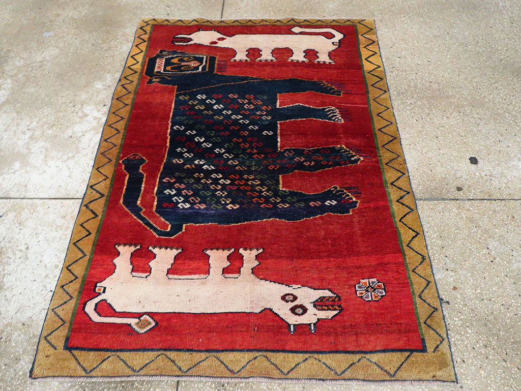 Vintage Pictorial Shiraz Rug, No.28084 - Gsblank