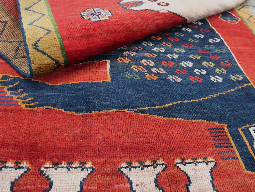 Vintage Pictorial Shiraz Rug, No.28084 - Gsblank