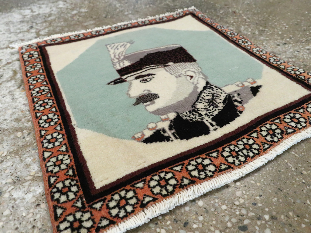 Vintage Persian Tabriz Pictorial Rug, No.28097 - Gsblank