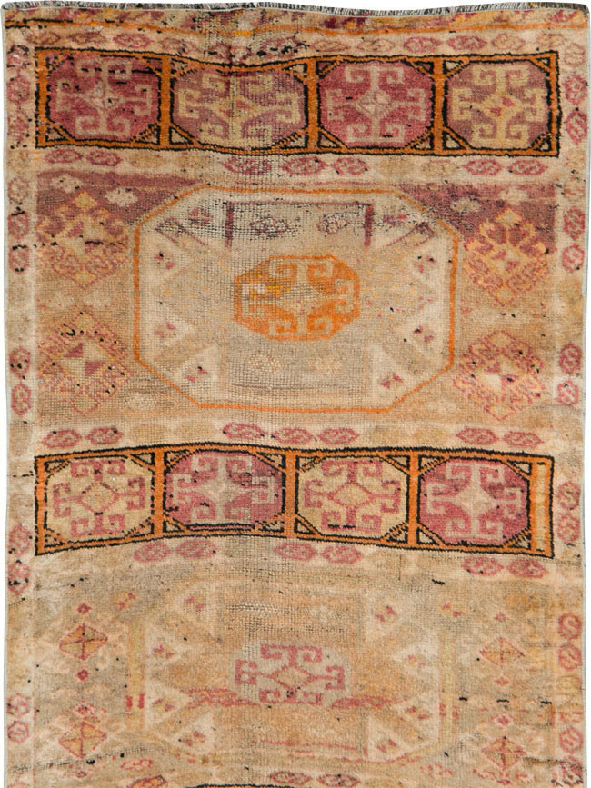 Vintage Turkish Anatolian Runner, No.28117 - Gsblank