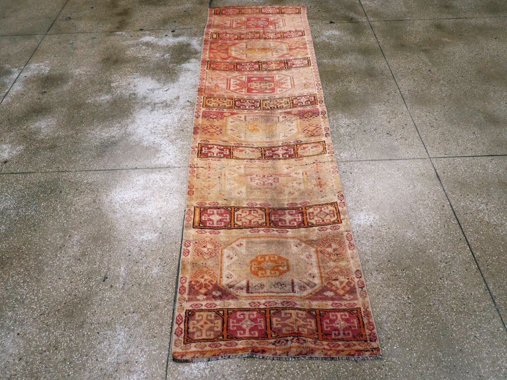Vintage Turkish Anatolian Runner, No.28117 - Gsblank