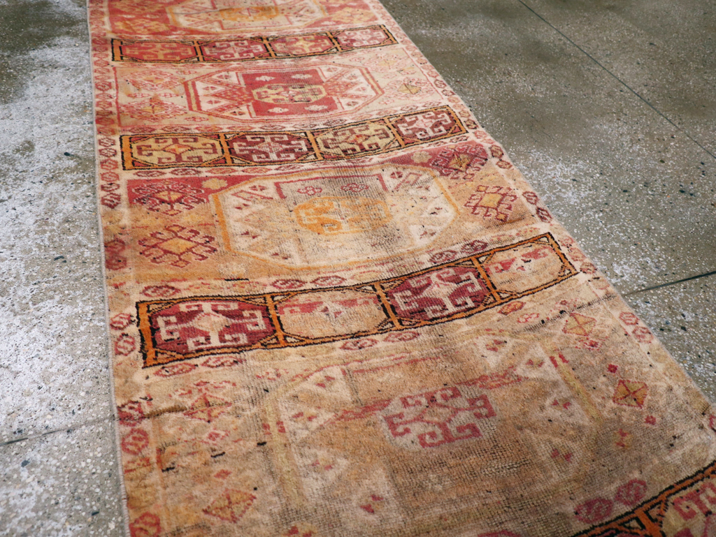 Vintage Turkish Anatolian Runner, No.28117 - Gsblank