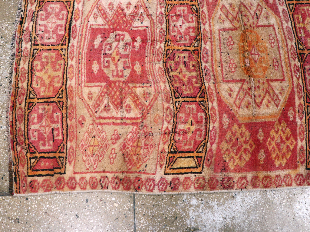 Vintage Turkish Anatolian Runner, No.28117 - Gsblank