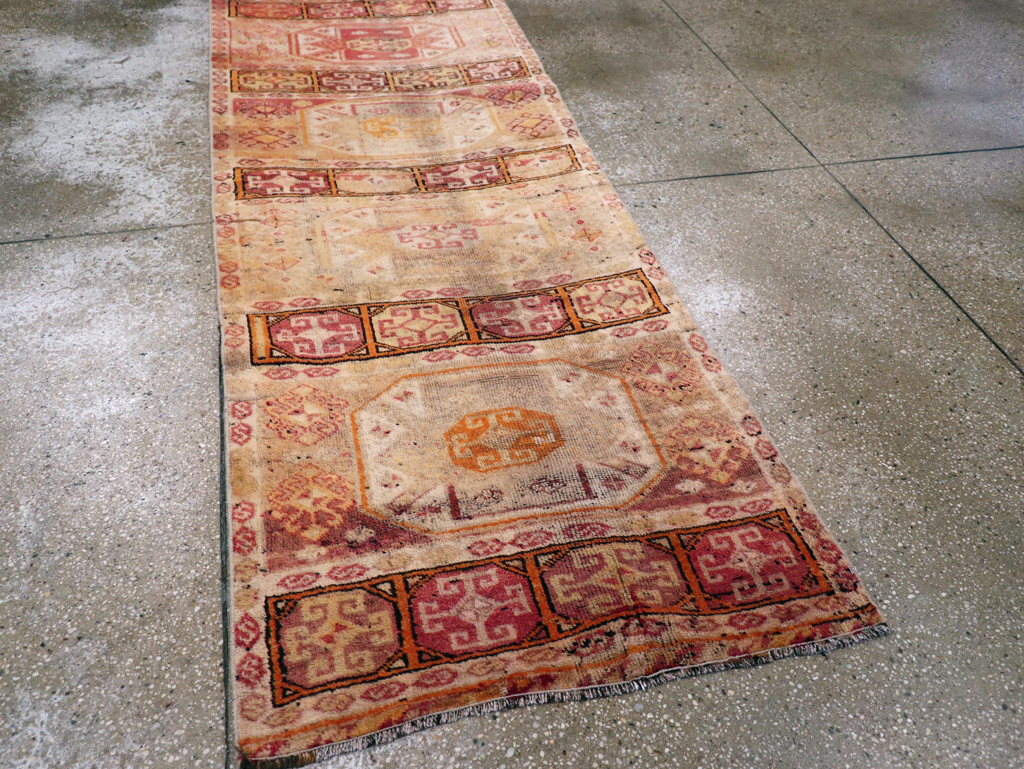 Vintage Turkish Anatolian Runner, No.28117 - Gsblank