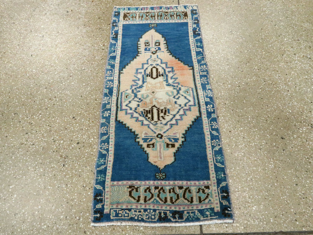 Vintage Turkish Anatolian Throw Rug, No.28118 - Gsblank