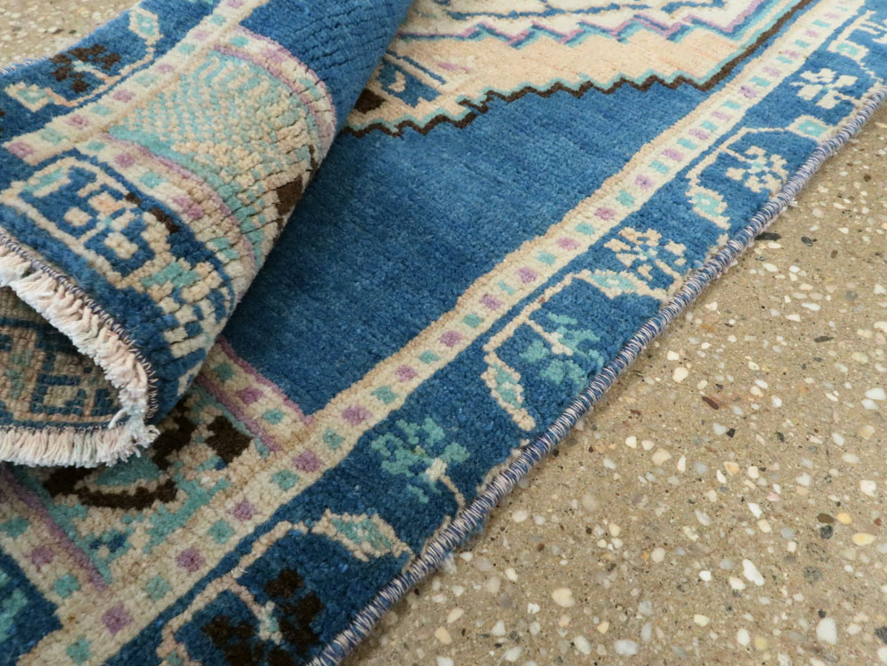 Vintage Turkish Anatolian Throw Rug, No.28118 - Gsblank