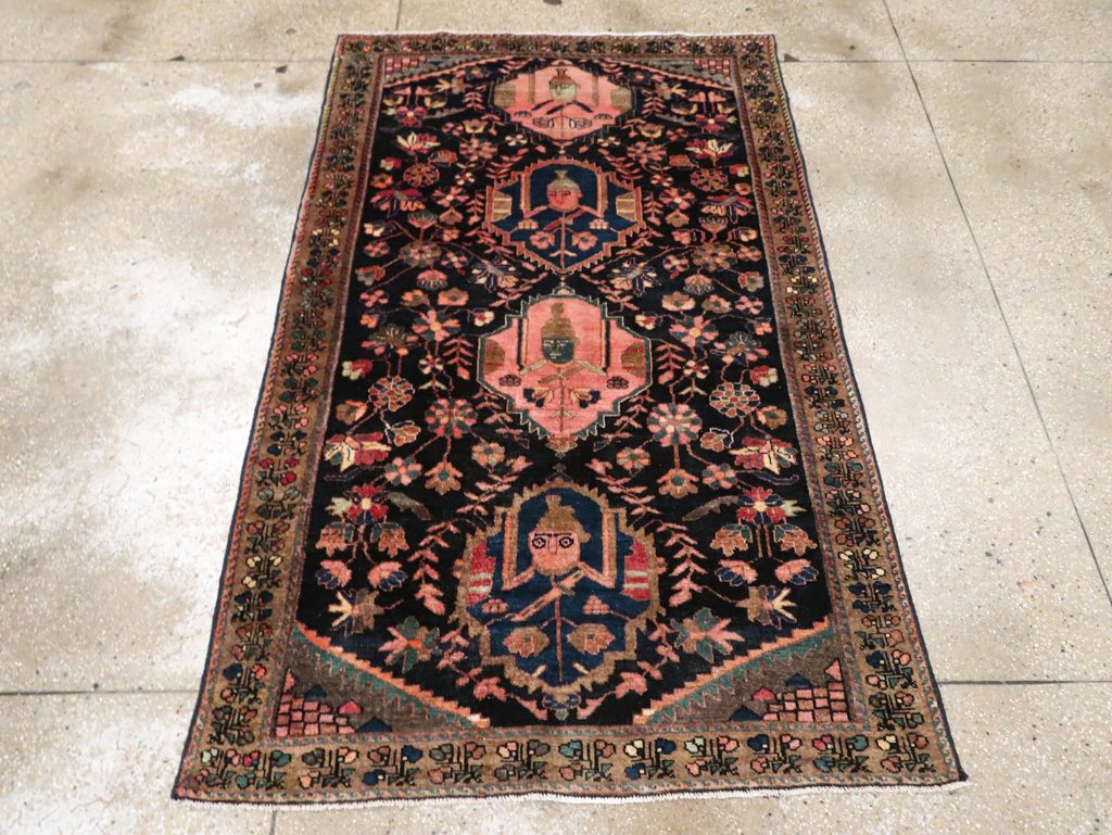 Antique Persian Pictorial Malayer Rug, No.28133 - Gsblank