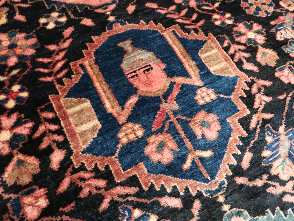 Antique Persian Pictorial Malayer Rug, No.28133 - Gsblank