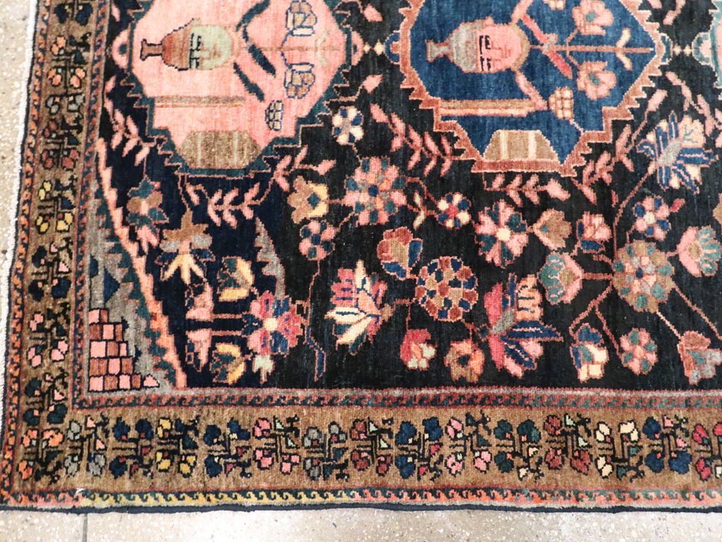 Antique Persian Pictorial Malayer Rug, No.28133 - Gsblank