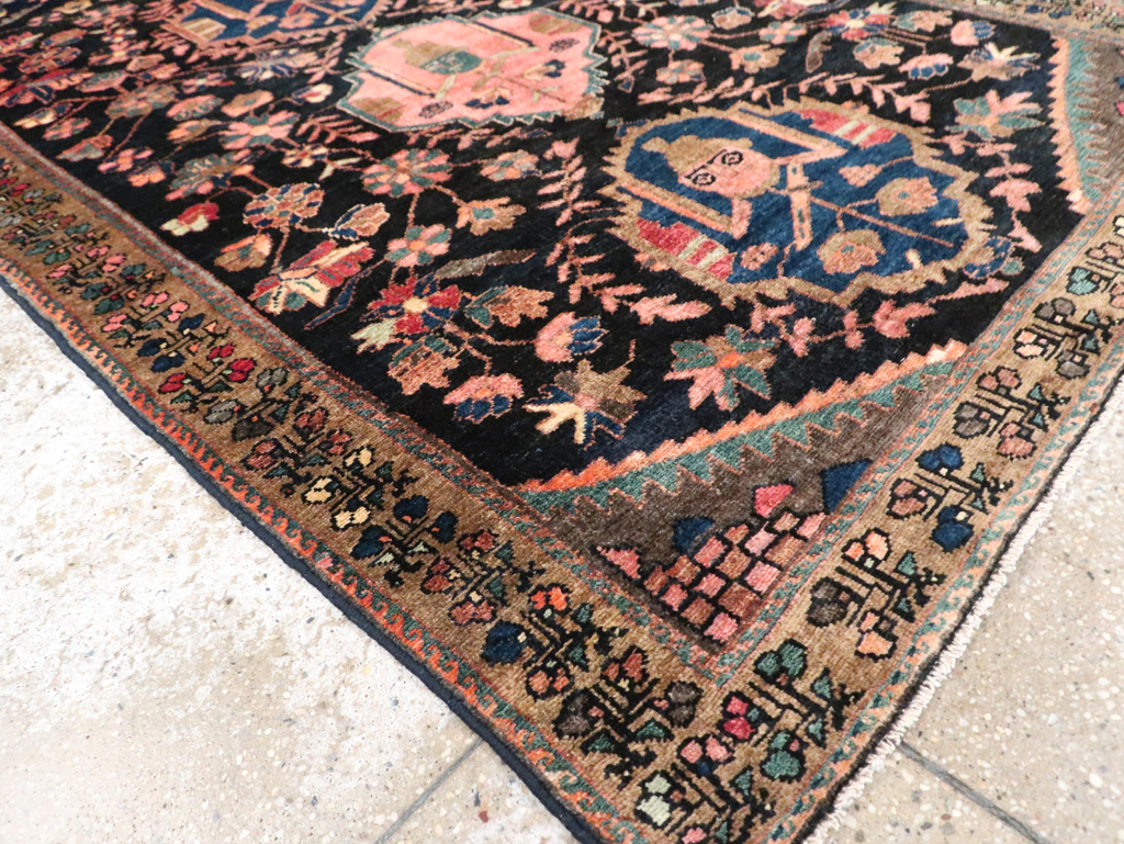 Antique Persian Pictorial Malayer Rug, No.28133 - Gsblank