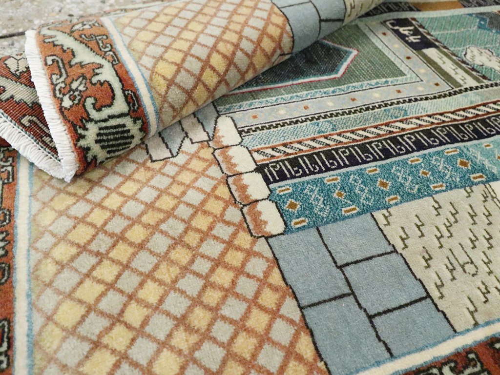 Vintage Persian Pictorial Tabriz Rug, No.28135 - Gsblank