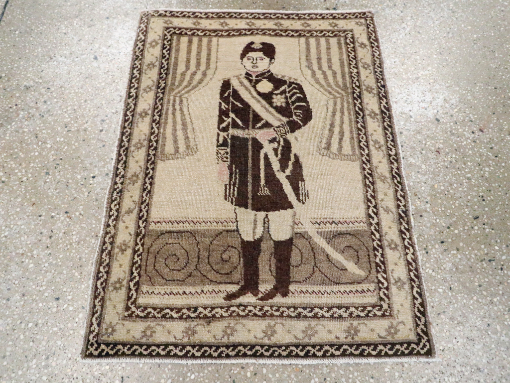 Vintage Persian Tabriz Pictorial Rug, No.28136 - Gsblank